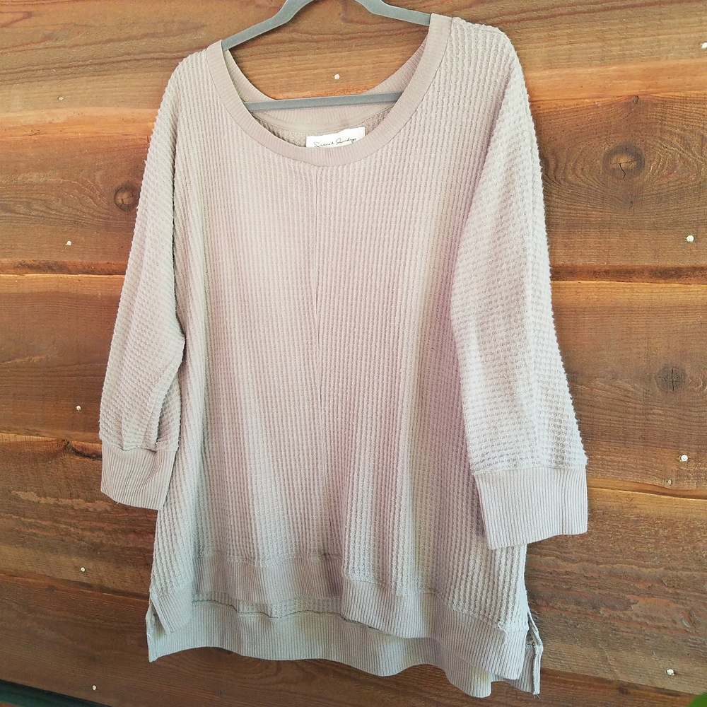 ESSENTIAL Lightweight Beach Sweater Coastal Beige Blouse Waffle Texture